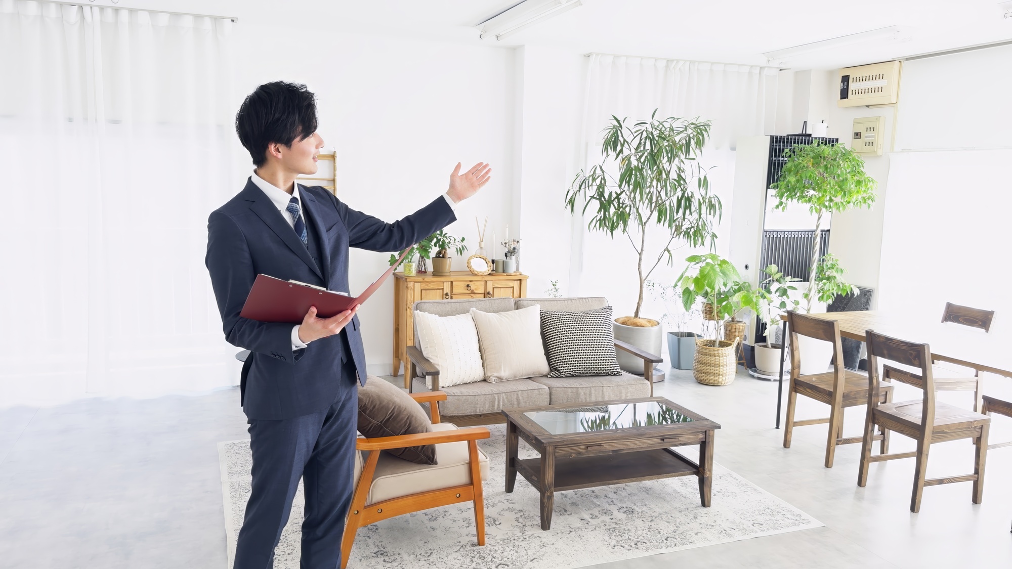 宅建業の業法違反になる営業手法と罰則事例まとめ