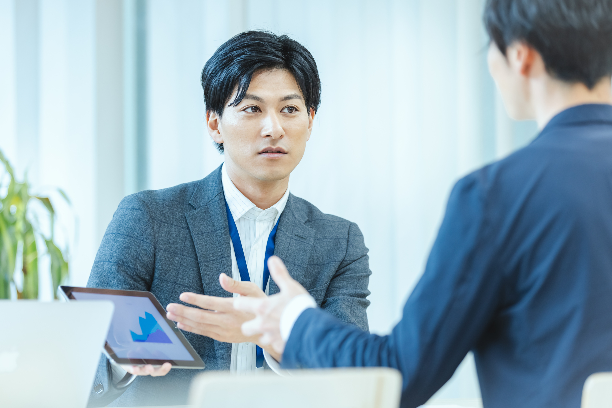 30代で不動産業に転身・開業する人が増えている理由とリアルな課題