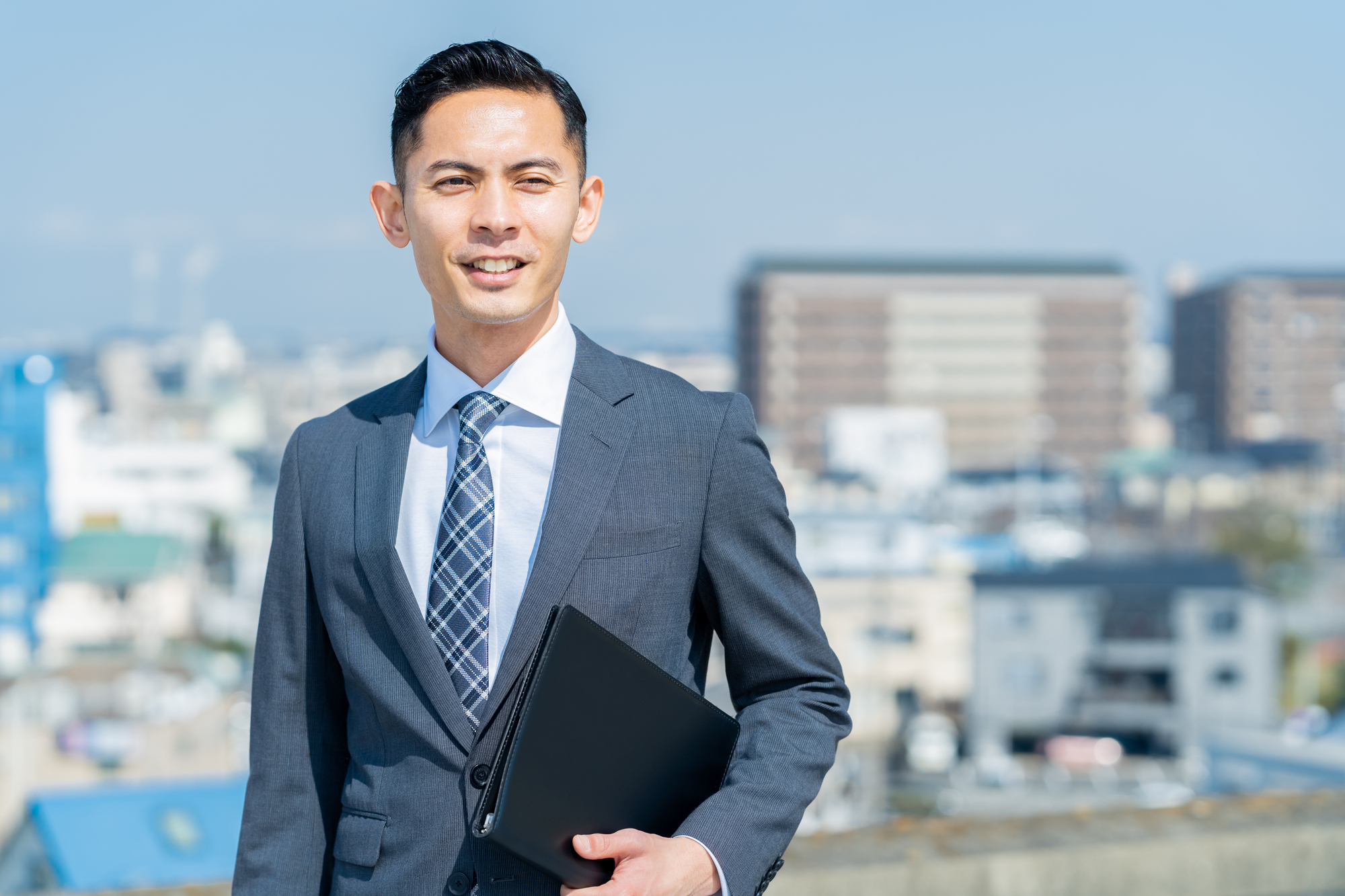 不動産業の法令遵守で気をつけるべき業務と標識設置義務