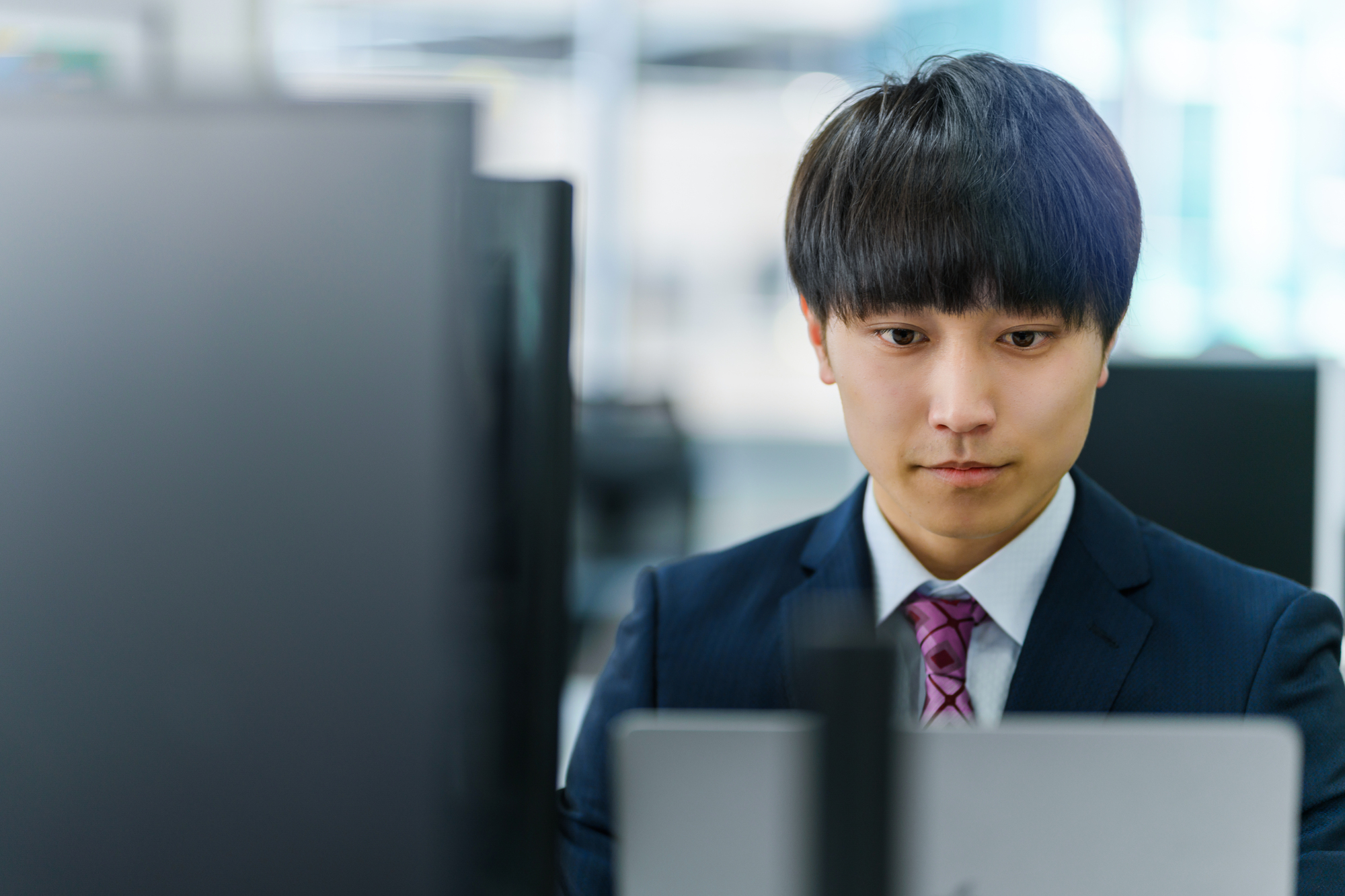 宅建業免許の許可が下りるまでにやるべきことは？開業準備期間を無駄にしない具体的ステップ