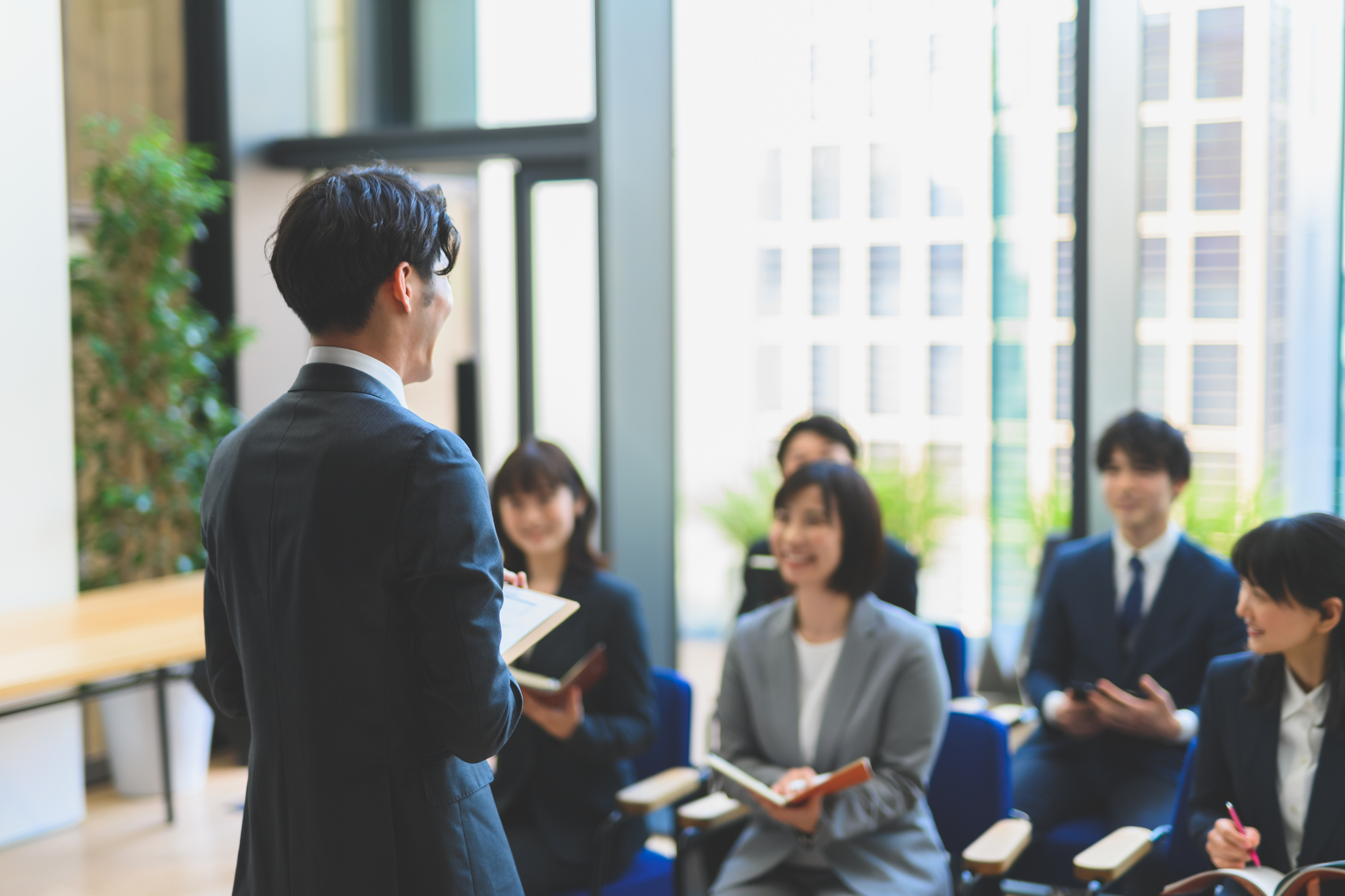 不動産開業時に加入する保証協会は全宅と全日どちらを選ぶべき？違い・費用・サポートを徹底比較
